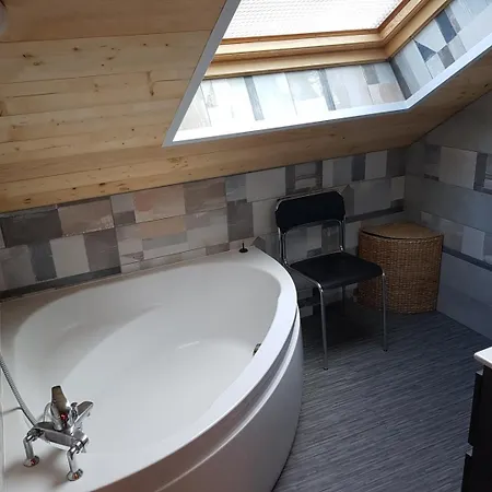 Chalet Maya, Belle Vue Lac, Sauna, Et Wifi